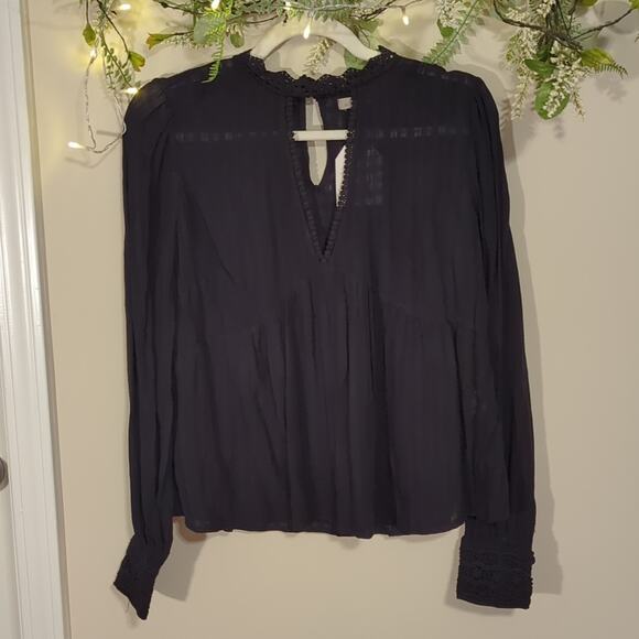 NWT Wonderly Black Lace Keyhole Blouse - Picture 1 of 5